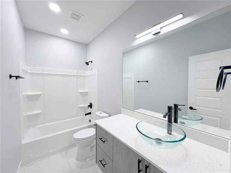 829 N Woodson Ave #3 — Photo 21