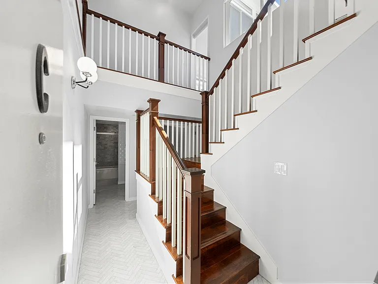 40 15th St #Penthouse C — Photo 32