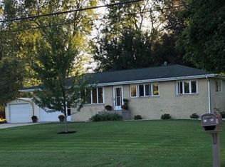 2102 Guiles Ave, Mendota, IL 61342