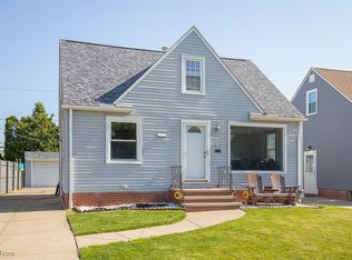 8122 Newport Ave, Parma, OH
