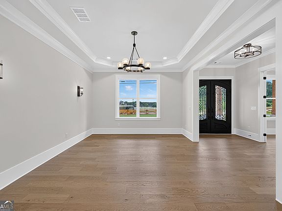 5th image of 1556 New Hope Rd