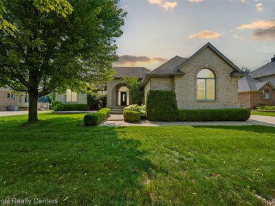 54710 Preston Pines Ln, Shelby Township, MI, 48315