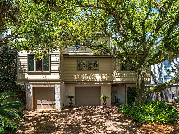 3rd image of 12 Marsh Island Ln