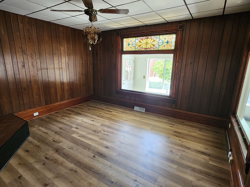 1st image of 727 Fenelon Pl #0