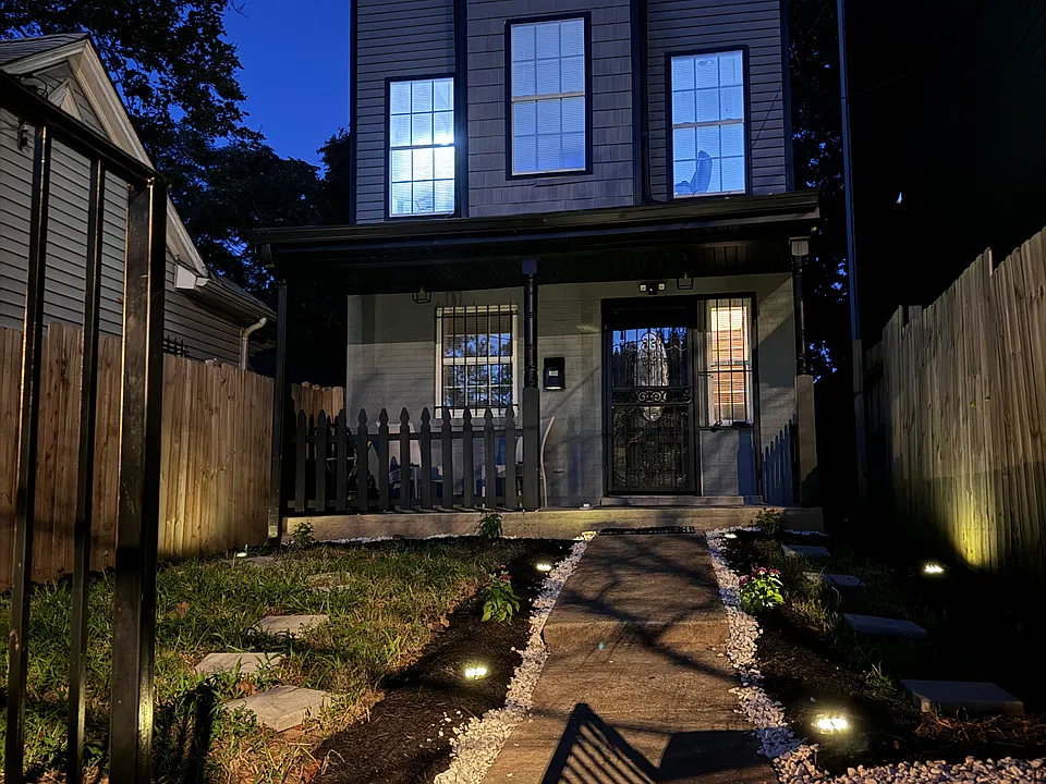 56th St NE