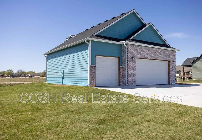 459 S Stoney Creek St — Photo 3