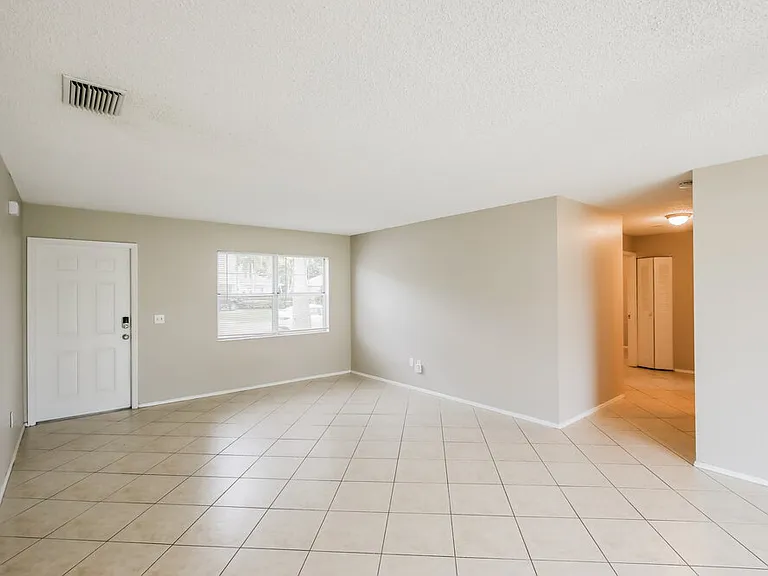 2913 SE Ironton Ave — Photo 5
