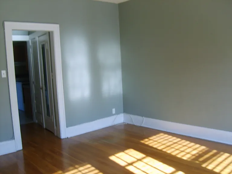 Bidwell Manor Apartments — Photo 9