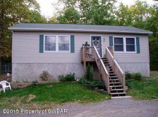 407 Oakdale Dr, Hunlock Creek, PA 18621