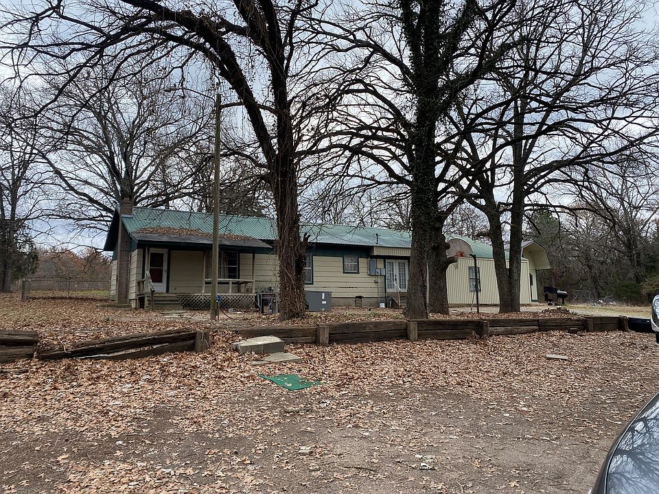1st image of 490 Elmwood Ln