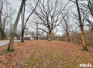 7211 Ramblewood Dr, Rochester, IL 62563