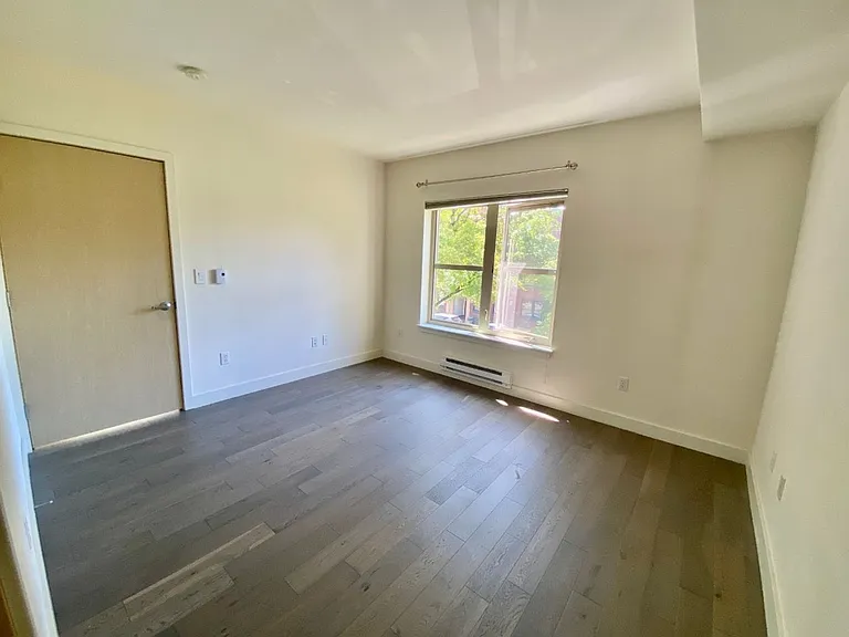 1620 Belmont Ave #221 — Photo 15