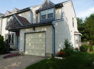 1327 Apple Blossom Dr, Yardley, PA 19067