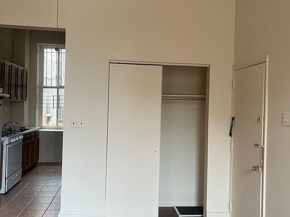 5th image of 2015 Green St APT 1F