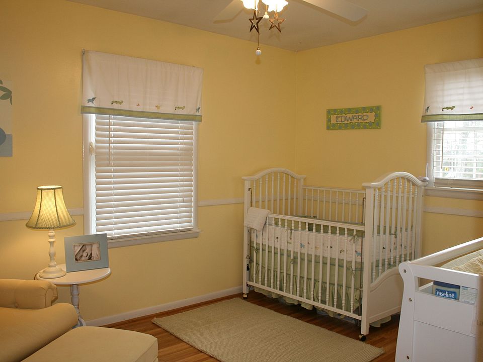 3rd upstairs bedroom