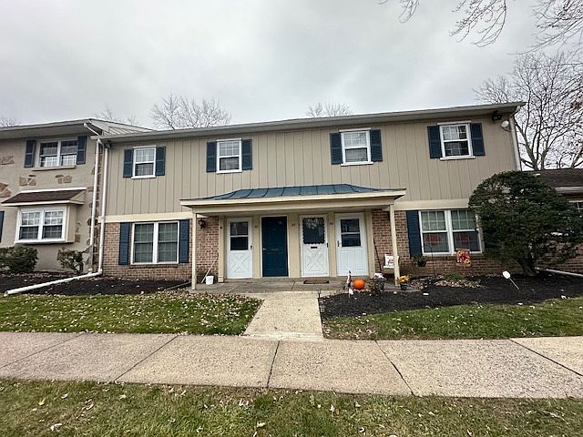 1st image of 22 Shannon Dr