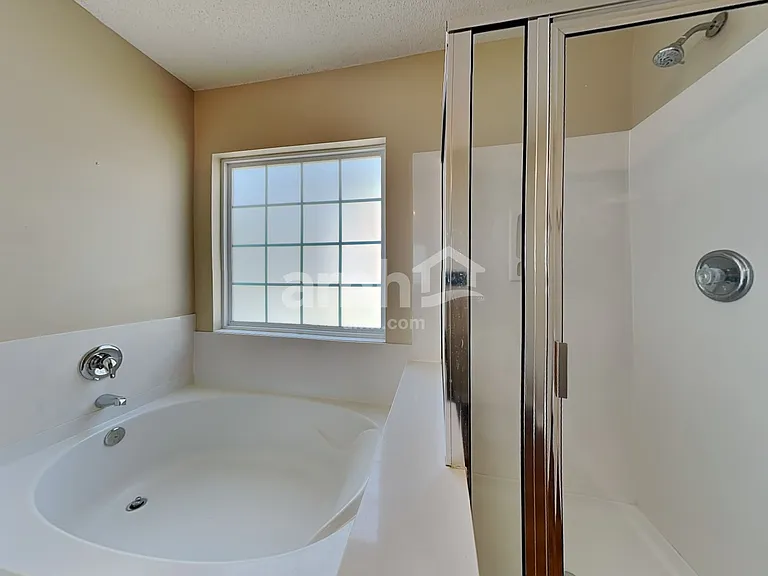5013 Springdale Dr — Photo 12