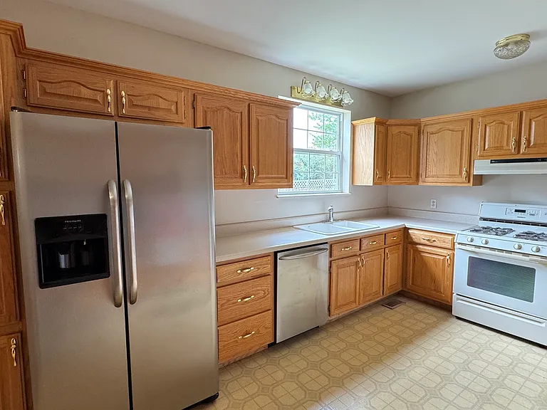 312 Lynn Ave — Photo 5