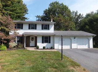 3040 Hecktown Rd, Bethlehem, PA 18020