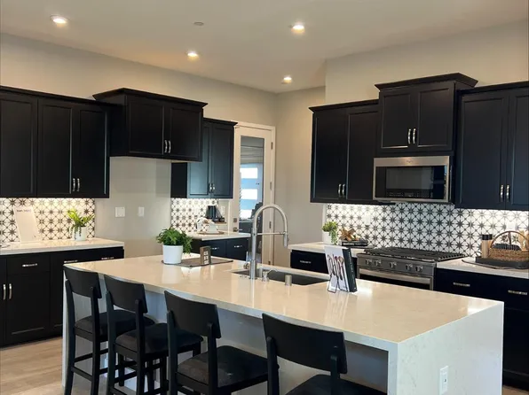9274 Stillwagon St, Elk Grove, CA 95624