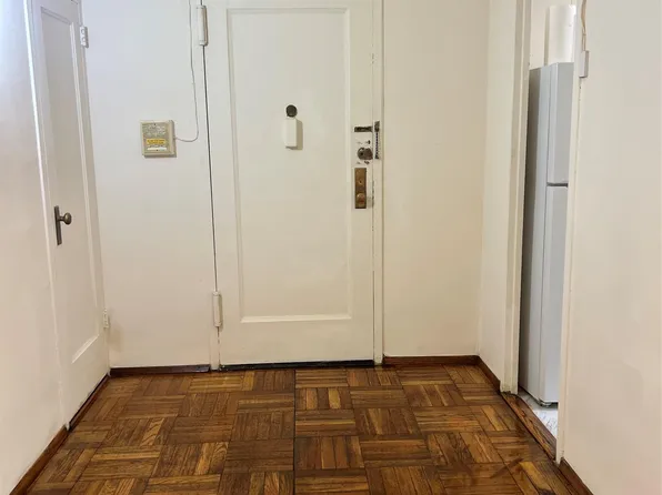 1569 Metropolitan Avenue #5C, Bronx, NY 10462