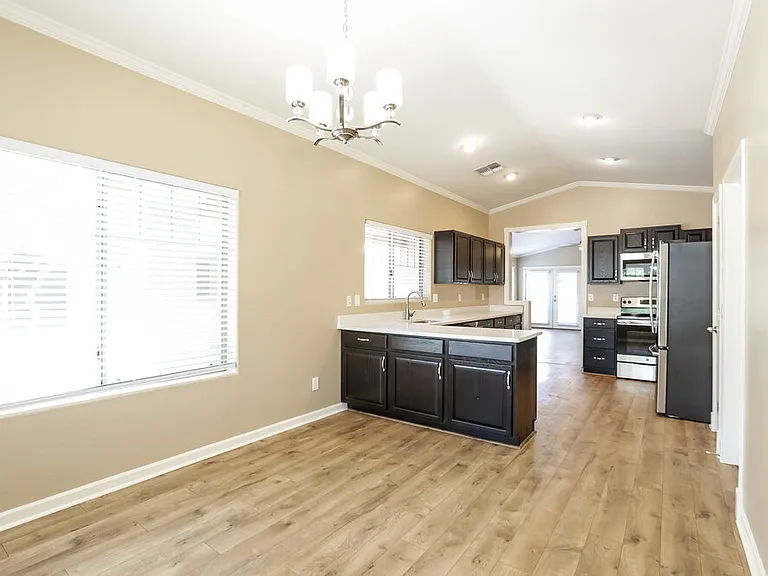 2030 S 100th Ln — Photo 7