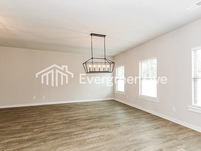 67 Wolf Ln — Photo 3