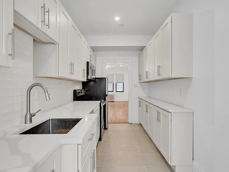 137 Englewood Ave #5 — Photo 11