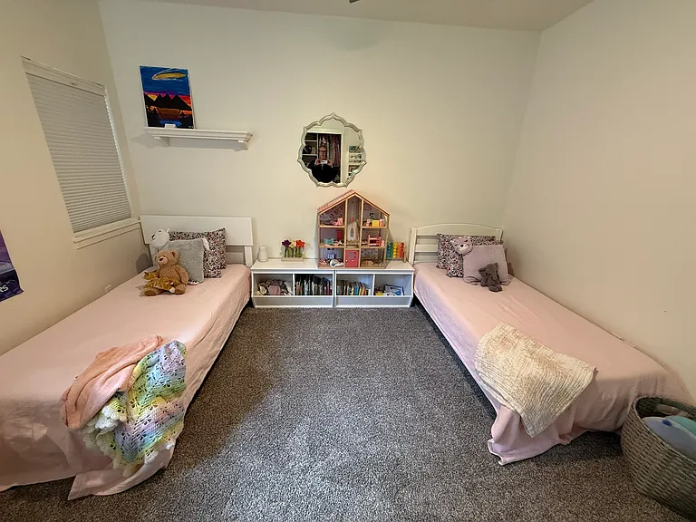 403 Estancia Loop — Photo 9