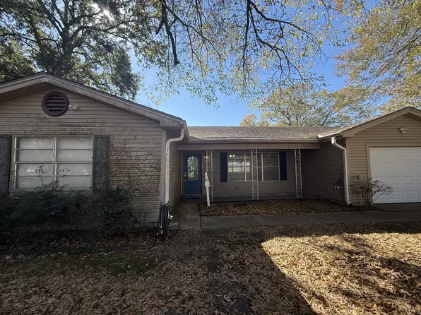 7765 Coburn Dr, Beaumont, TX 77707