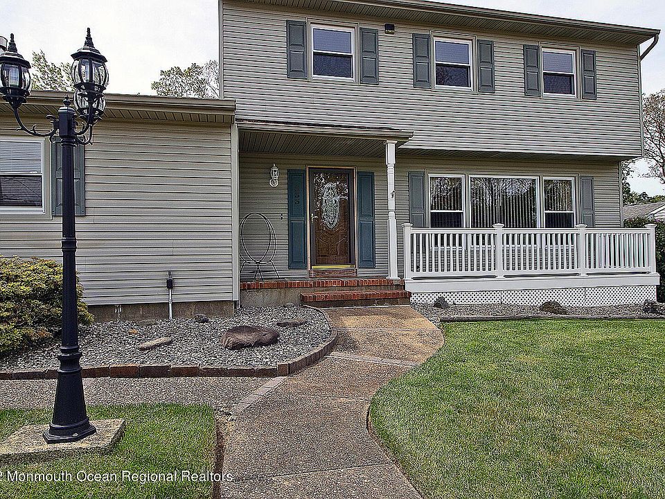 1st image of 333 Dallas Dr