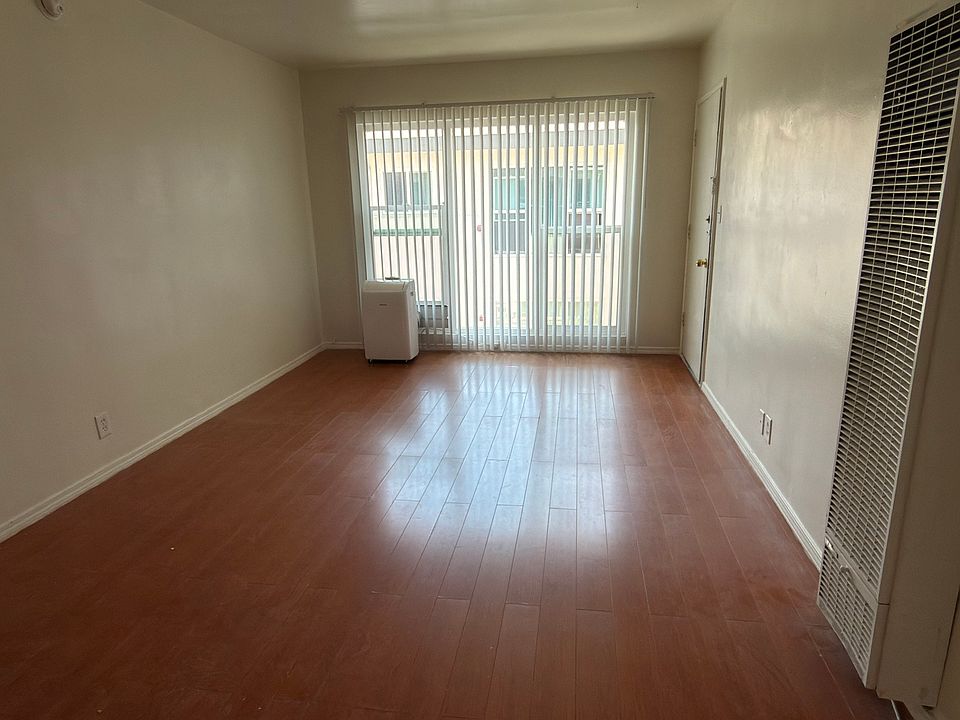 1st image of 5110 Harold Way #D96cbc02e
