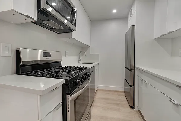 Rented by Oxford Property Group | media 18