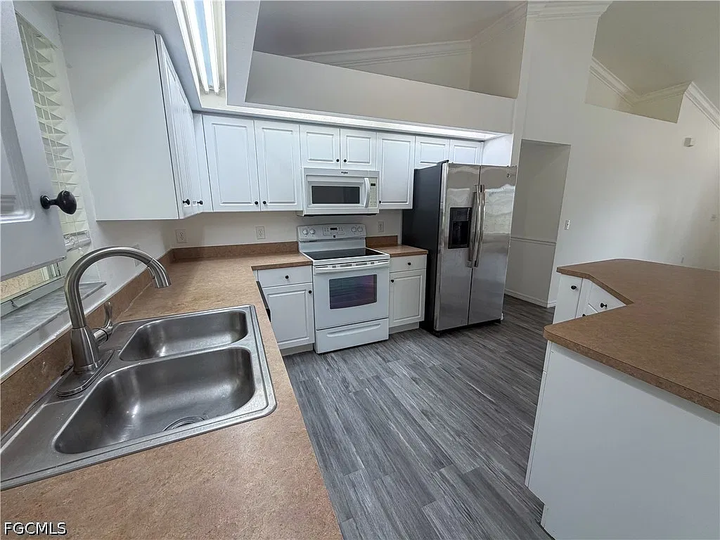 4 bed, 2.0 bath, 1712 sqft, $2,000 — Photo 3