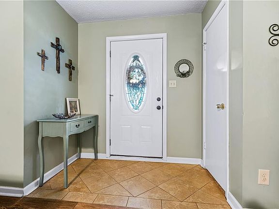 4th image of 2310 Pine Stream Ct