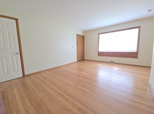 11320 W North Ave APT 2, Milwaukee, WI 53226
