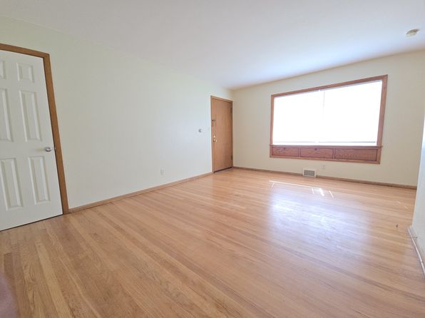 11320 W North Ave APT 2