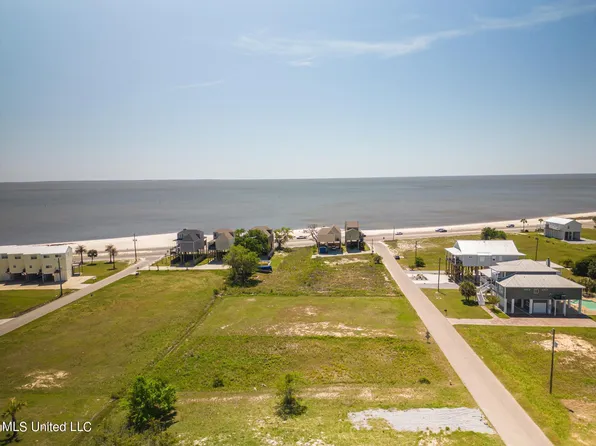 315 S Seashore Ave, Long Beach, MS 39560