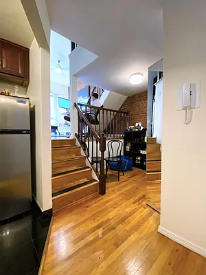 Rented by City Connections Realty | media 18