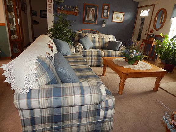 2nd image of 1003 Garden Dr