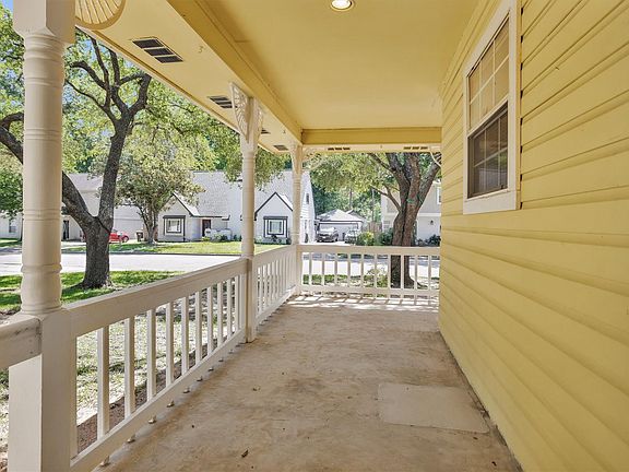 4th image of 10 Brewster St