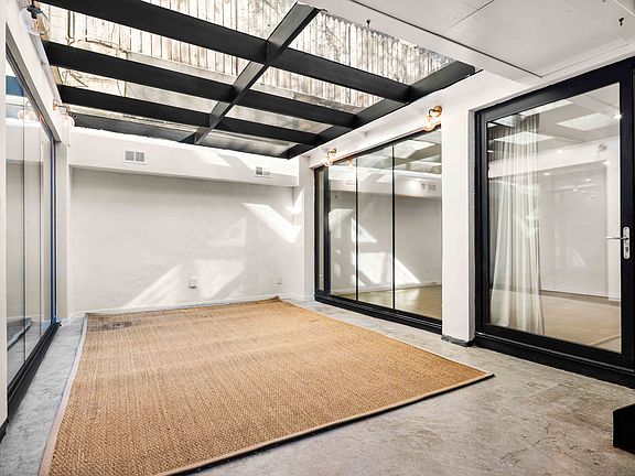 2nd image of 131 Wythe Ave #1R