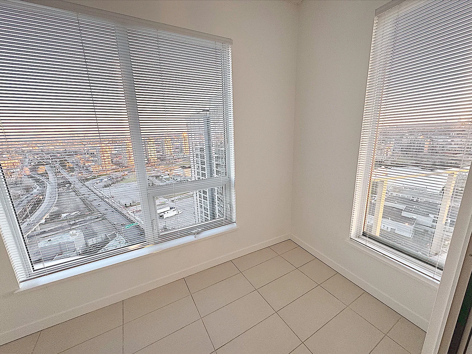 Aquilini Centre West - 1511 — Photo 3
