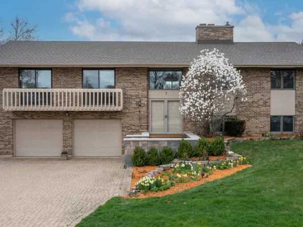 7 Shoshoni Trl, Lake Villa, IL 60046
