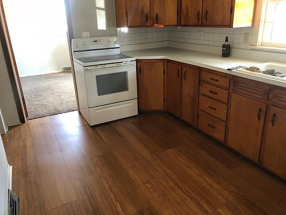 4th image of 112 Clifford Ave