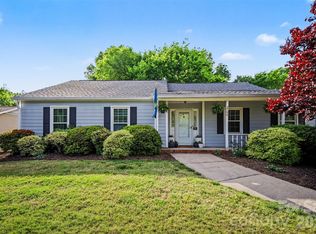 2706 Lytham Dr, Charlotte, NC 28210