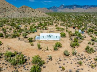 19622 S Cheyenne Rd, Yucca, AZ 86438