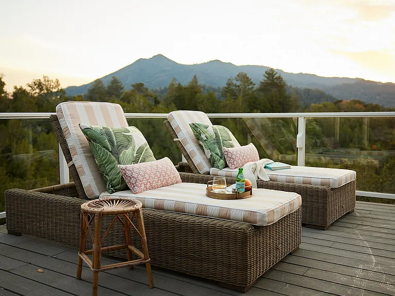 Majestic views of Mt Tam, Bald Hill, the Winship tree canopy, San Anselmo Seminary and the Lucas Valley await you from this zen like retreat...