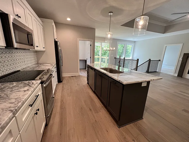 19253 W 110th Ter — Photo 12