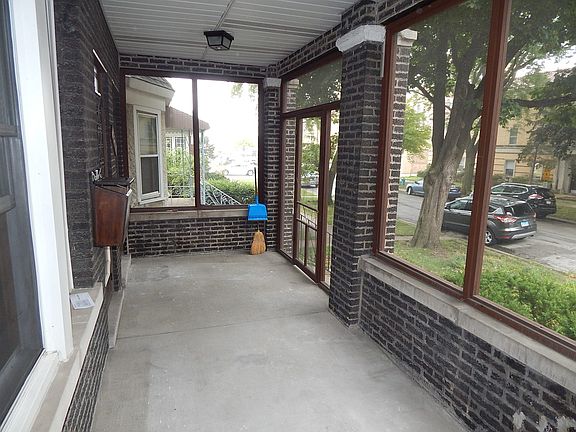 4th image of 821 Marengo Ave